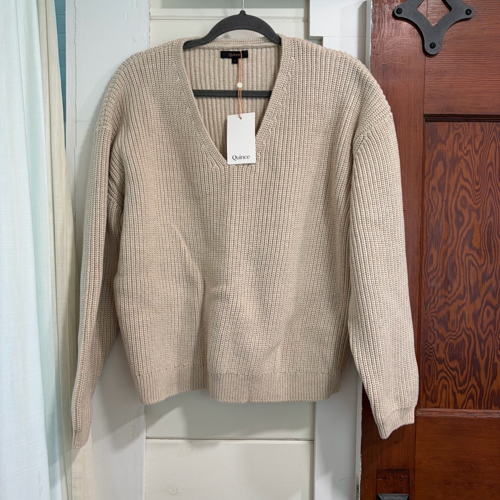 NWT Quince 100% Organic Coton Fisherman V-Neck Sweater in Speckled Beige - Picture 4 of 10